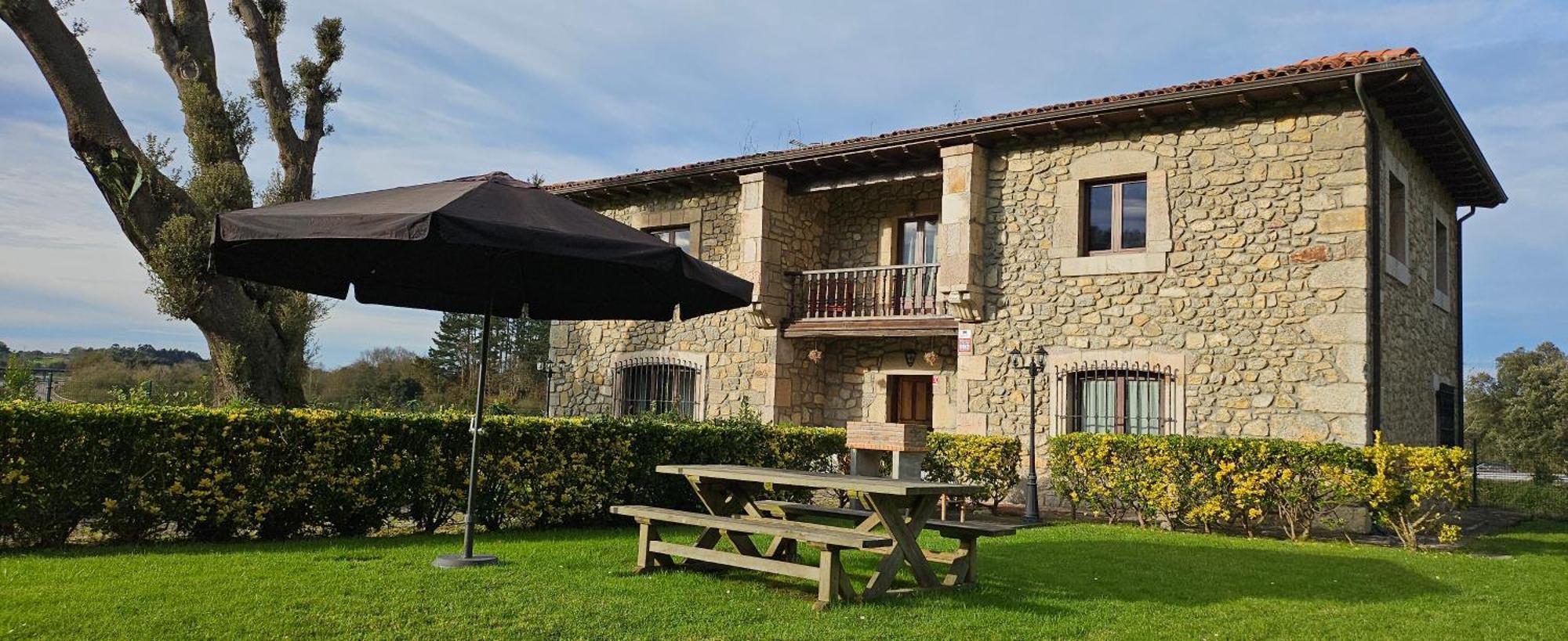 Casa De Aldea La Piniella Guest House Villahormes Exterior photo